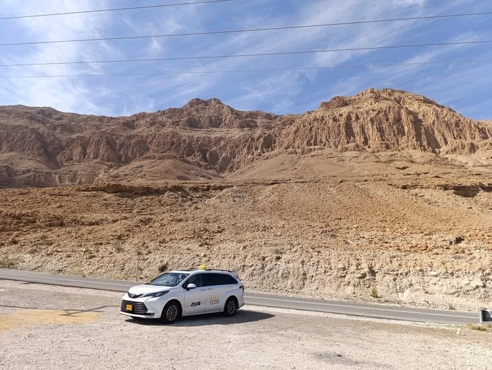 Toyota Sienna XLE של VanClick